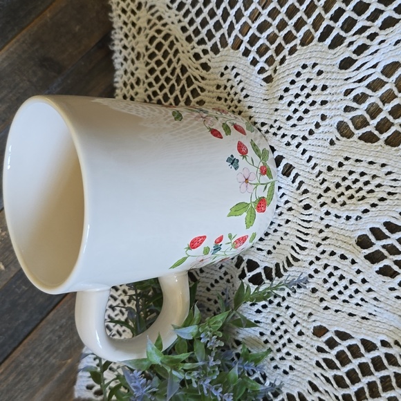 RAE DUNN CUP - Picture 6 of 6